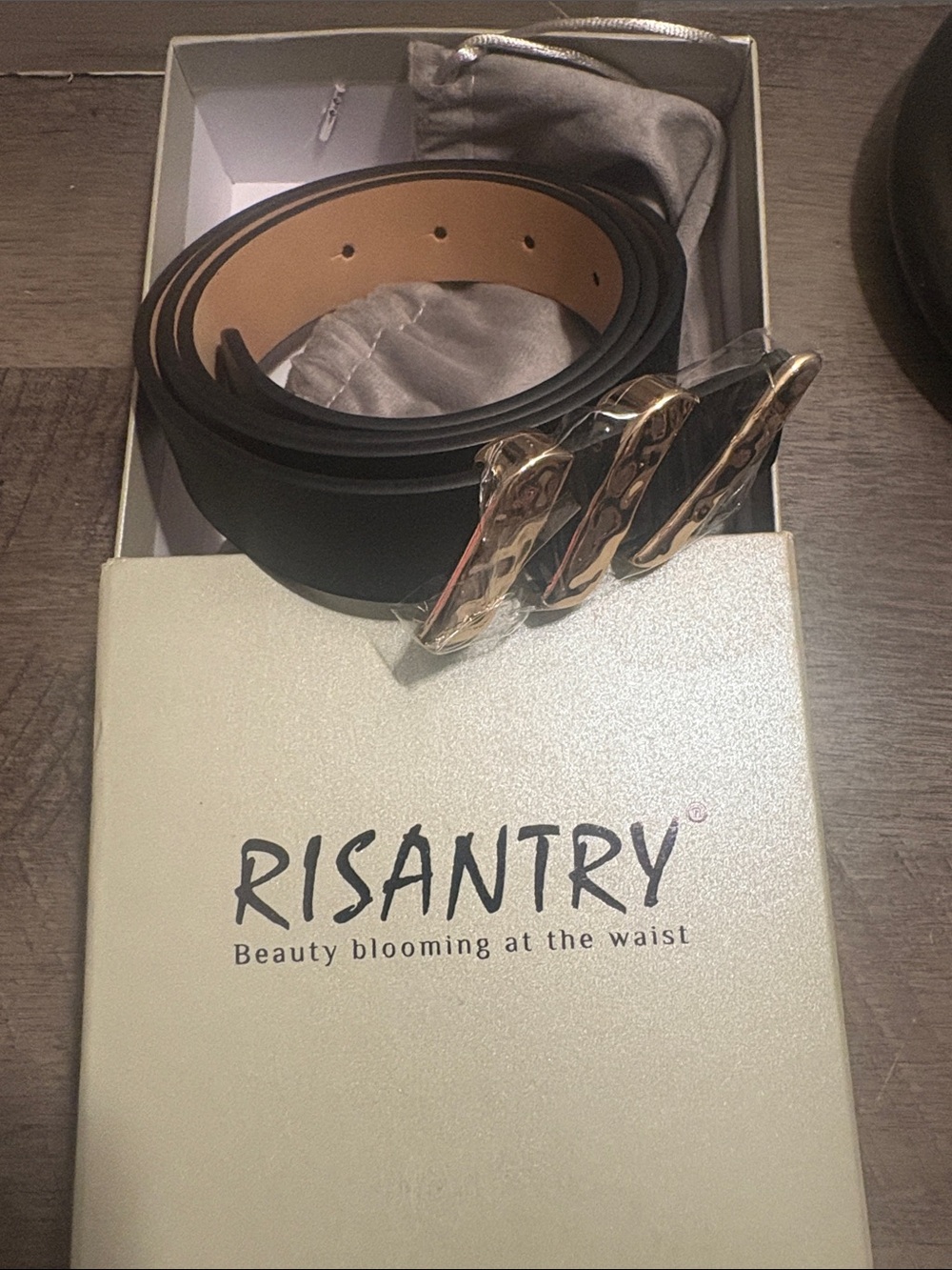 RISANTRY Women’s Black Belt Gold Buckle New in Box
